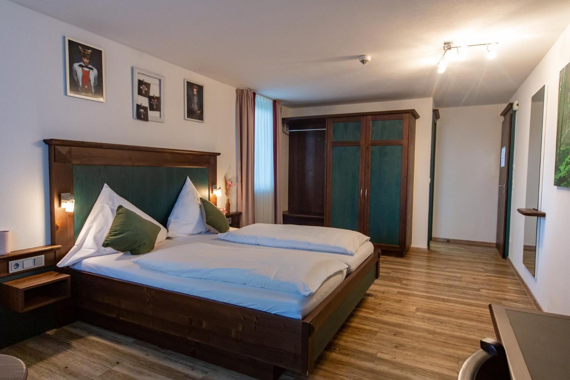 Hotel Restaurant Auerhahn Bad Wildbad Exterior photo