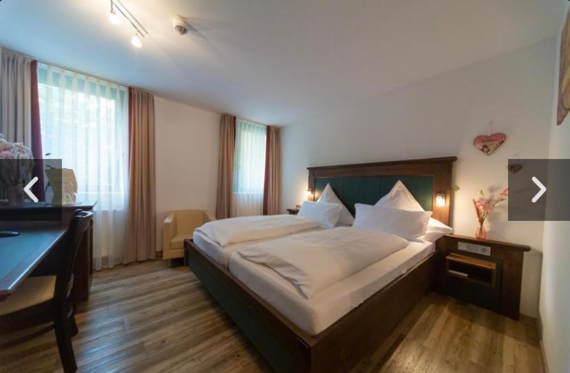 Hotel Restaurant Auerhahn Bad Wildbad Exterior photo