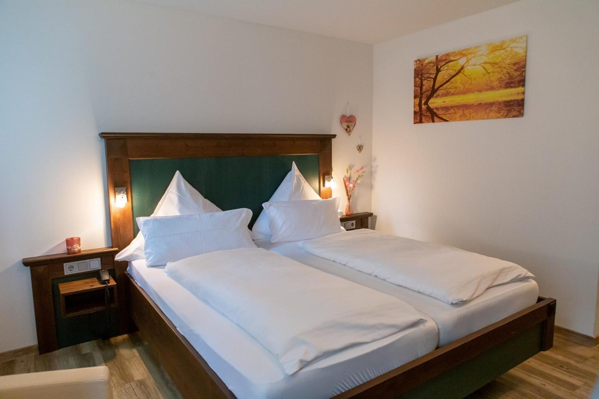 Hotel Restaurant Auerhahn Bad Wildbad Exterior photo
