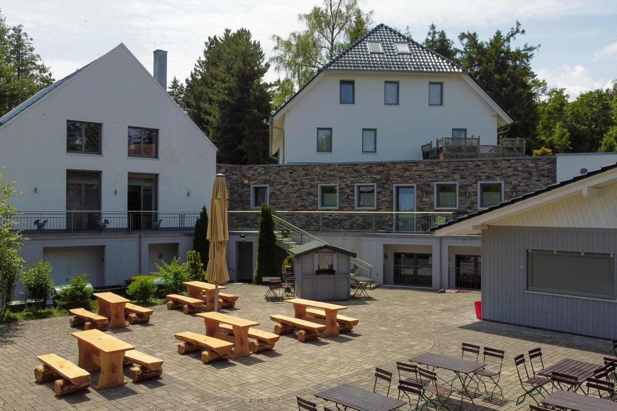 Hotel Restaurant Auerhahn Bad Wildbad Exterior photo
