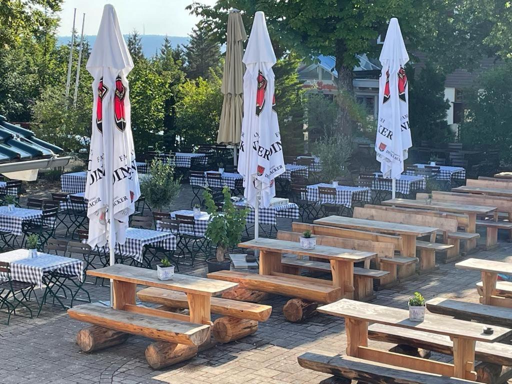 Hotel Restaurant Auerhahn Bad Wildbad Exterior photo